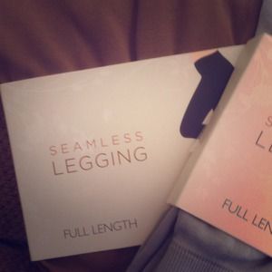 Seem less leggings NWT