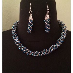 Royal Blue necklace with matching earings!