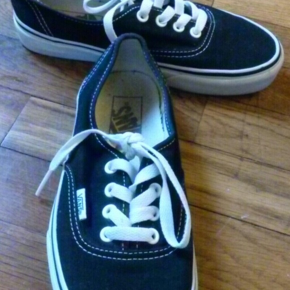 Classic black and white vans - Picture 2 of 2