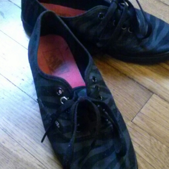 Black and grey zebra striped vans - Picture 2 of 2