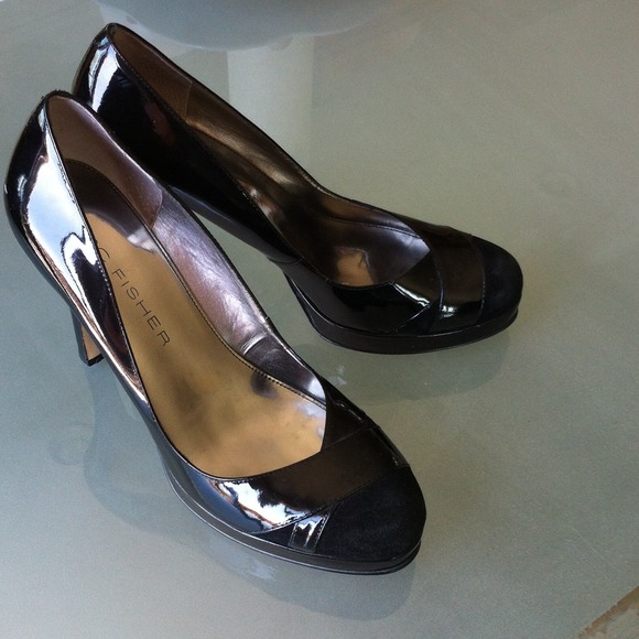 ☀️️CLEARANCE SALE☀️ Black Patent Pumps Size 9
