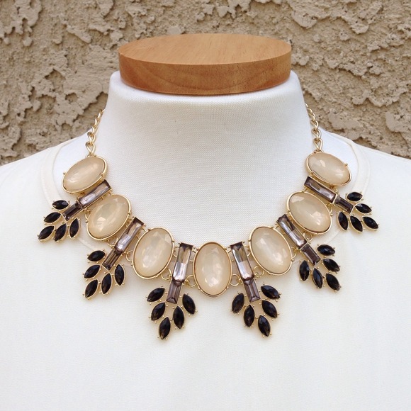❌SOLD❌Statement piece.