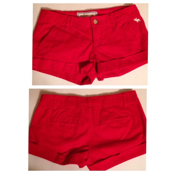 ABERCROMBIE KIDS - Red shorts