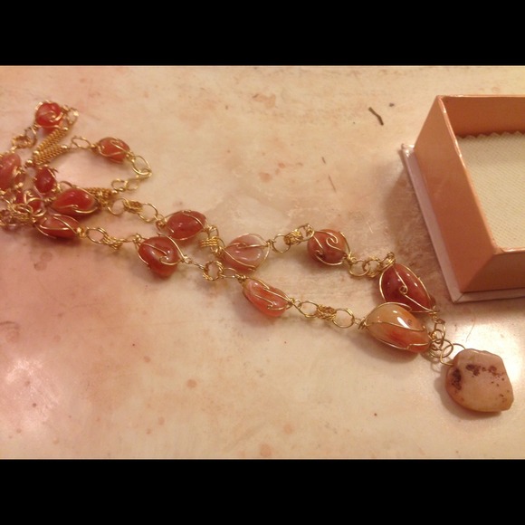 Nice natural stones from Egypt pink in nice box