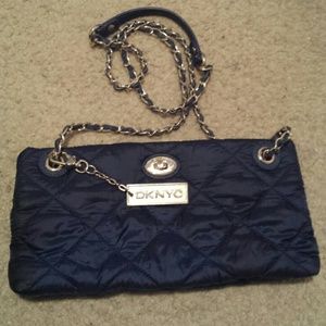 DKNYC ENVELOPE SHOULDER BAG