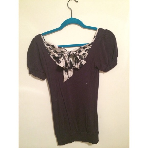 Ted Baker top with silk bow in the back - Picture 2 of 4