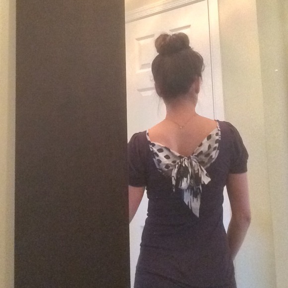 Ted Baker top with silk bow in the back - Picture 4 of 4