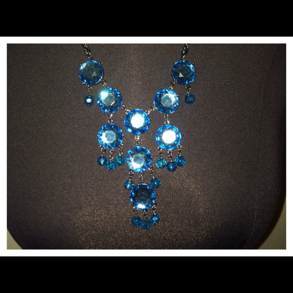 Blue Necklace. Beautiful😊