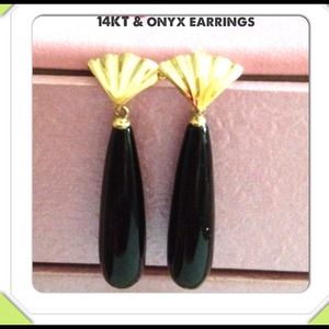 ➡REDUCED⬅14KT GOLD &ONYX EARRINGS