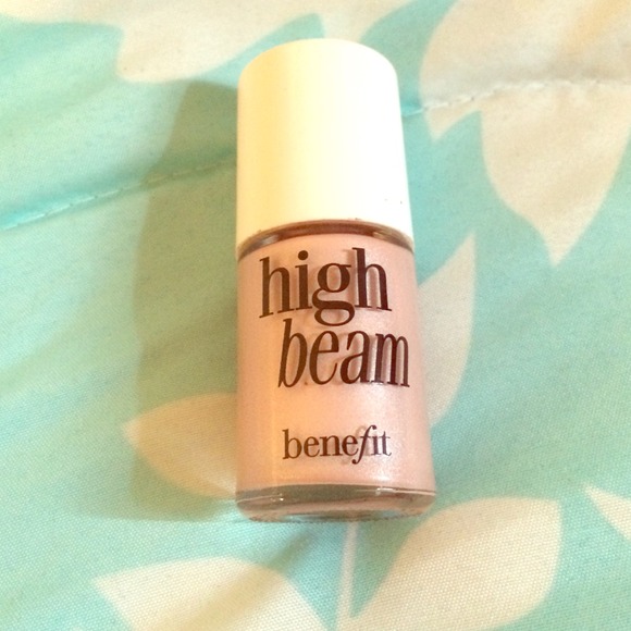 ✨Benefit High Beam✨