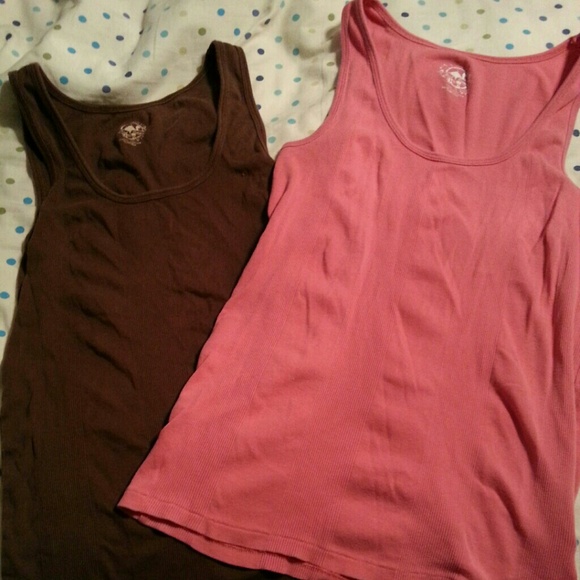 Ribbed tank top pair :)