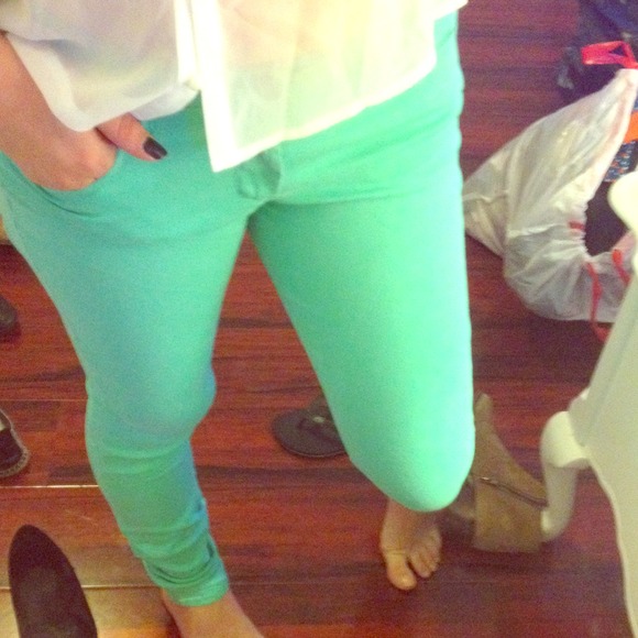 ❌Sold ❌Teal jeans