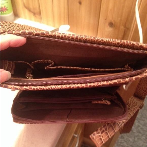 💢💢SOLD💢💢Coldwater Creek Sophie Crocodile bag. - Picture 2 of 4