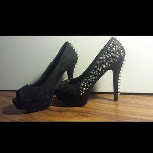 2b Black Spike Heels