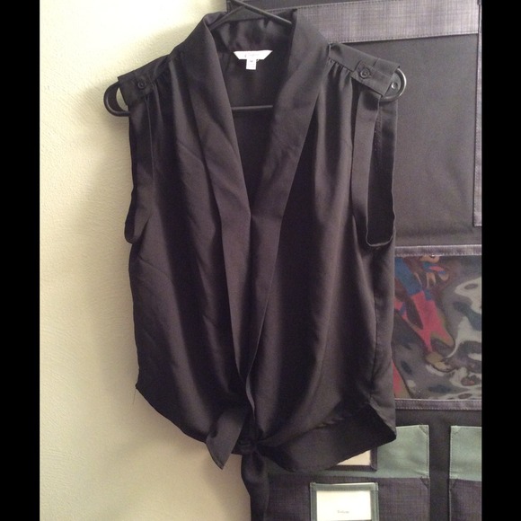 NWOT black business tank top. Medium