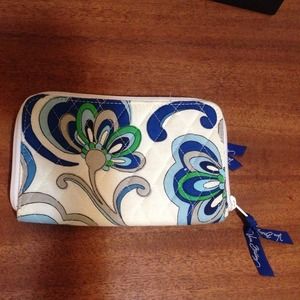 Beautiful Vera Bradley wallet for sale!