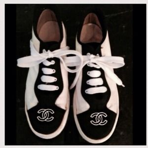 Vintage CHANEL shoes TWO DAYS ONLY MARK DOWN