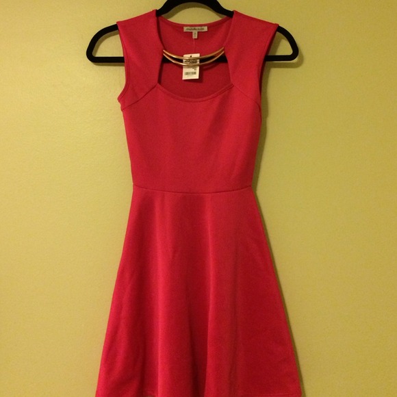 Hot pink dress!