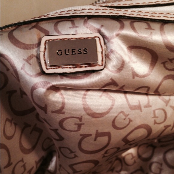 ‼️GUESS‼️ HANDBAG‼️ - Picture 4 of 4