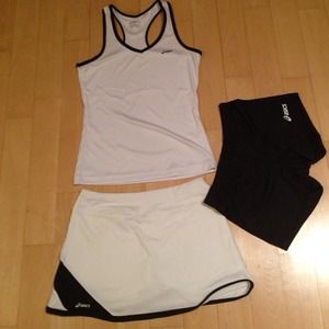 Tennis outfit +extra tights ( negotiable)
