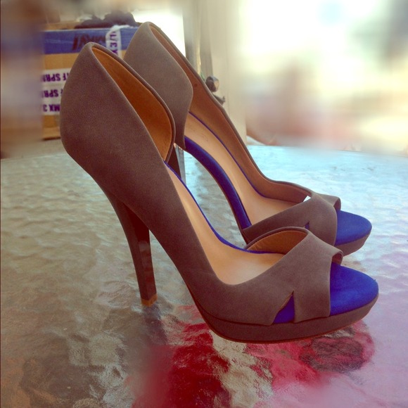 L.A.M.B. Shoes - L.A.M.B. Heels grey with blue Sz 6 new without box