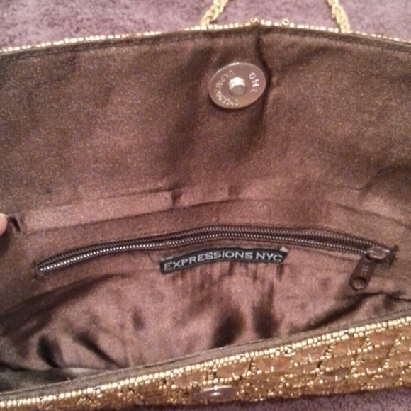 *REDUCED* Gold Beaded Clutch - Picture 3 of 4