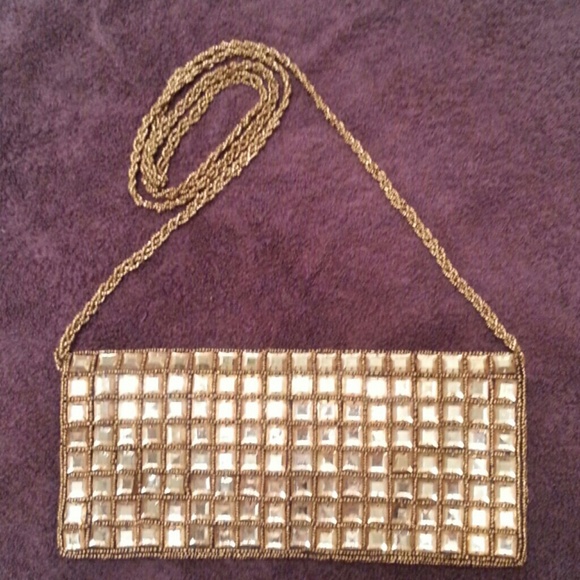 *REDUCED* Gold Beaded Clutch - Picture 4 of 4