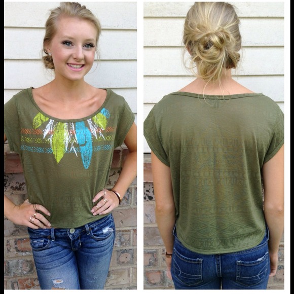 🎉 HOST PICK 🎉 TRIBAL PRINT TOP - Picture 2 of 2