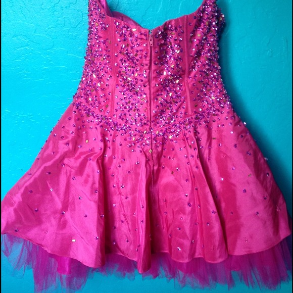 Dress - Picture 2 of 2