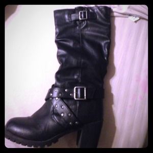 Size 7m biker boots
