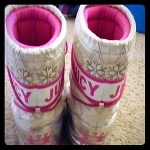 Juicy couture snow boots!!!