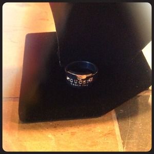 GUCCI RING - Size 8