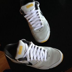 ❌SOLD❌Nike Airmax Livestrongs Grey and Yellow.