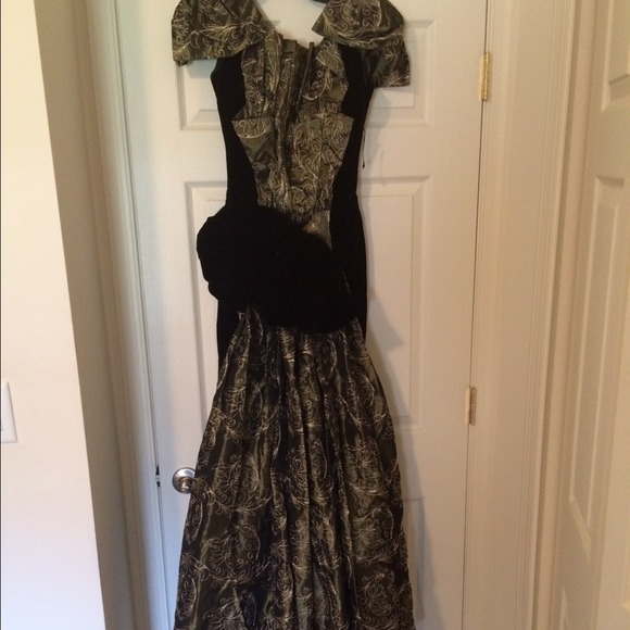 Jessica Mclintock vintage 90’s gown - Picture 2 of 4