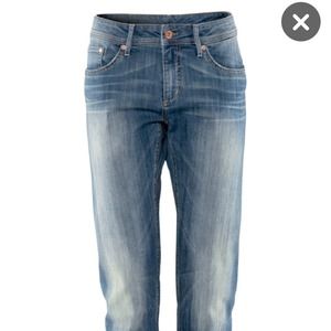 H&M boyfriend jeans