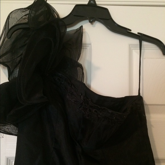 Vintage circa 90’s Black formal gown - Picture 2 of 4