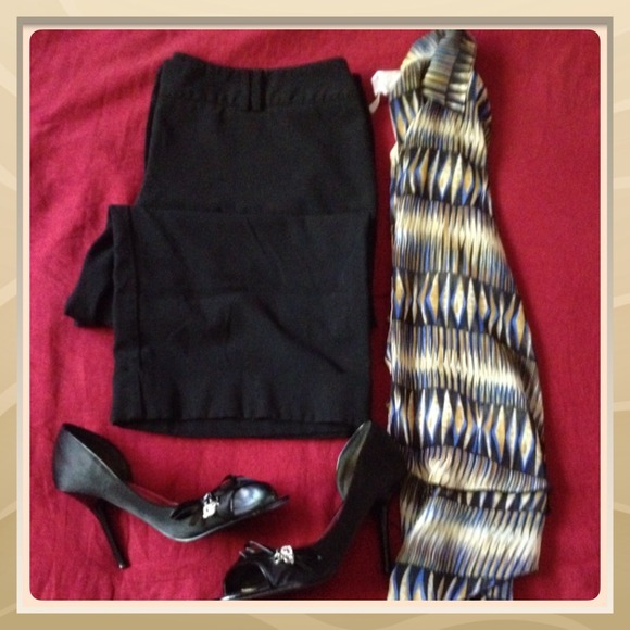 Buy 1, Get 1 half off 🌟 Capri/Crop pants