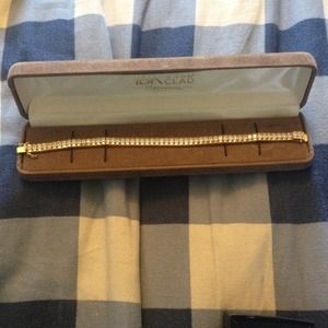 18k gold clad Diamonique tennis bracelet