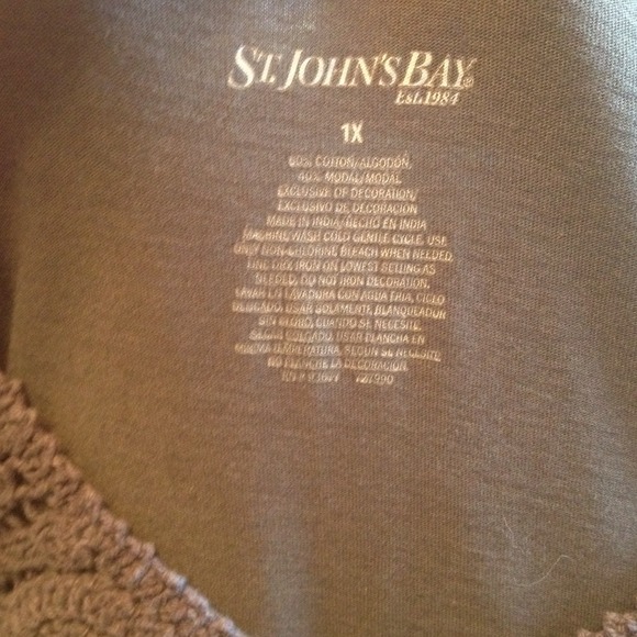 Plus Crochet Neckline Knit Top - Picture 3 of 4