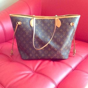 Authentic LV never full MM-No Trade