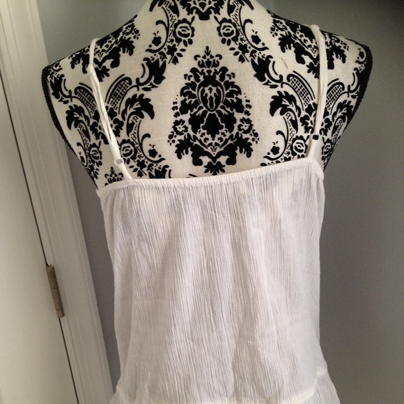 White Top - Picture 3 of 3