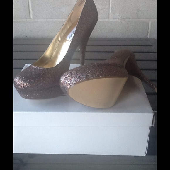 Platform Stiletto - Picture 2 of 3