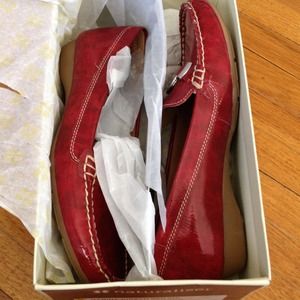 Naturalizer NWT flats!