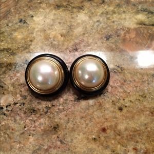 Authentic bundle Dior earrings . Pearl bundle