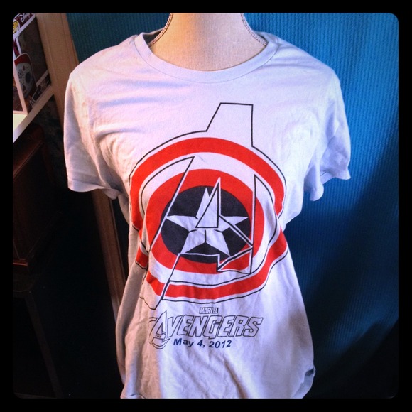 Women's Avengers tshirt