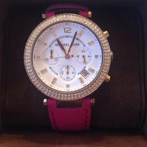 💗flash sale 💗Pink michael kors watch💕