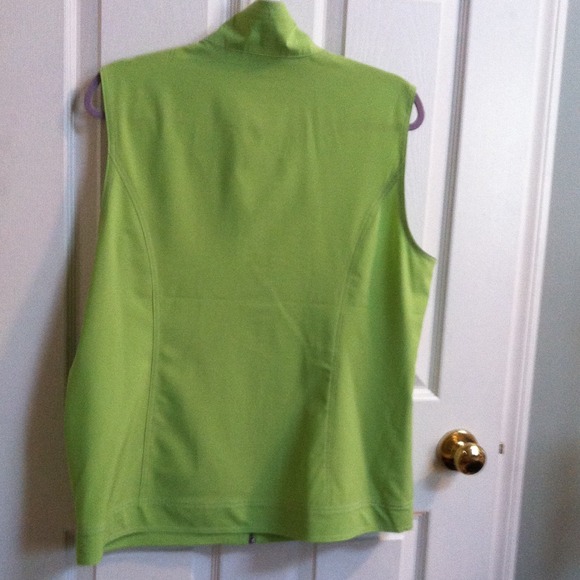 Sleeveless vest - Picture 2 of 4