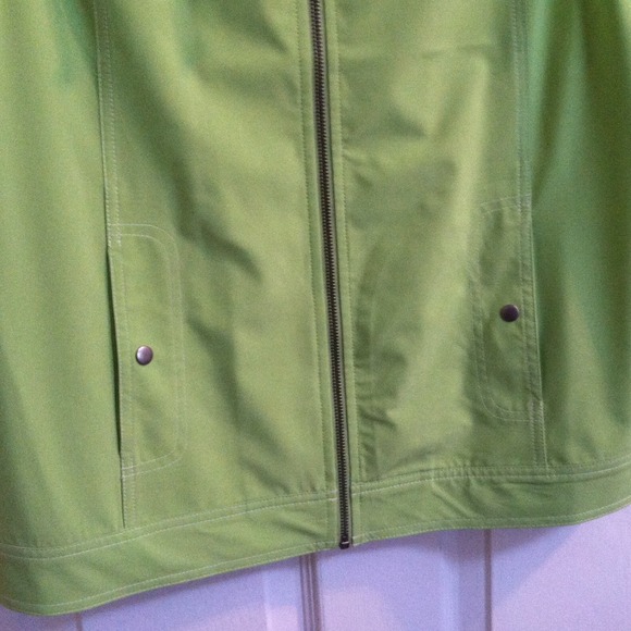 Sleeveless vest - Picture 4 of 4