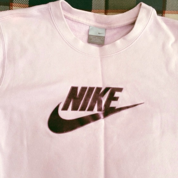 Almost new Nike sweat shirt - Picture 2 of 2