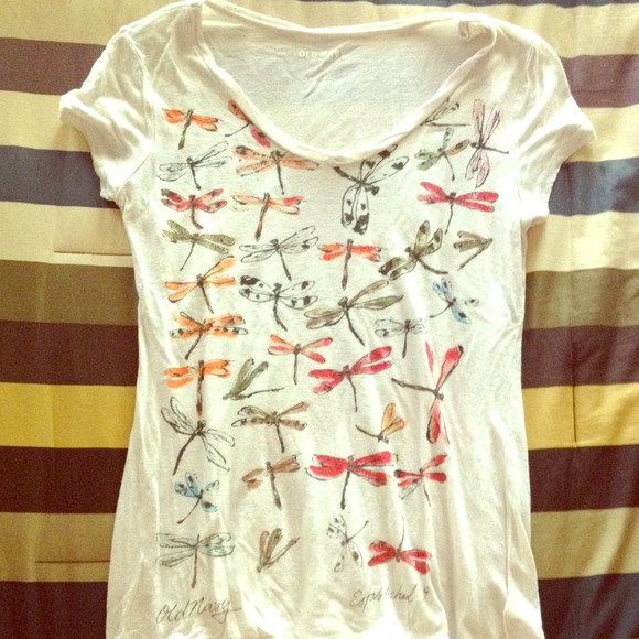 Dragonfly fly v-neck tee
